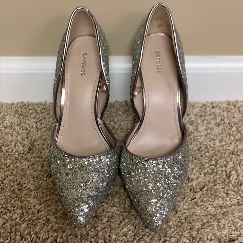 EXPRESS size 8 silver sparkly high heels